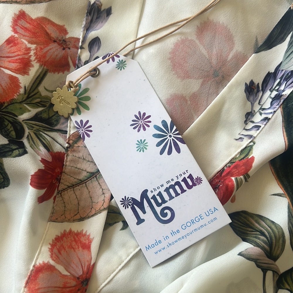 NWTs Show Me Your Mumu Wrap Top - Picture 3 of 4